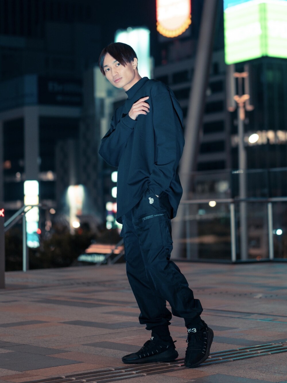 「Y-3、YhojiYamamoto、UNIQLO U、UNIQLO、ユニクロ、ユニクロコーデ、ユニクロメンズ」｜「UNIQLOのソフトタッチタートルネックT（長袖）（Tシャツ/カットソー、ブラック系）」を使った、jasskallさん（メンズ・166cm）の冬コーディネートの1枚目の写真