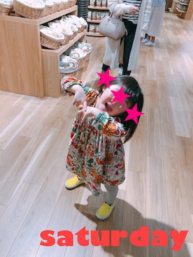 「next（next）のアイテム（シャツワンピース）」を使った、うーさんさん（キッズ・90cm）の春コーディネート
