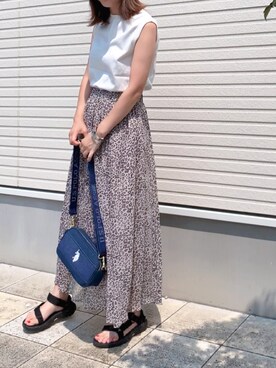 「petitcro（プティクロ）のpetitcro  ワイドバングル PCKB1901001（バングル/リストバンド）」を使った、紗衣さん（レディース・158cm）の夏コーディネート