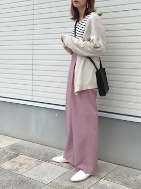 「SESTO（セスト）のかかとが踏めるコインローファー型押しパンプス（ローファー）」を使った、紗衣さん（レディース・158cm）の春コーディネート