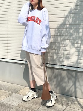 「DHOLIC（ディーホリック）のアイテム（スウェット）」を使った、紗衣さん（レディース・158cm）の春コーディネート