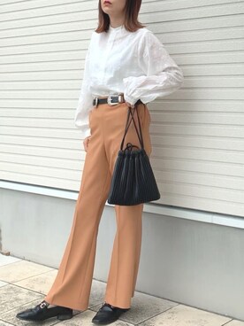 「BASQUE magenta（バスクマゼンタ）のアイテム（スラックス）」を使った、紗衣さん（レディース・158cm）の秋コーディネート