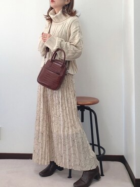 「White Collection（ホワイトコレクション）のアイテム」を使った、紗衣さん（レディース・158cm）の冬コーディネート