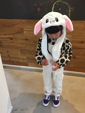 「うさ耳」｜「アイテム（オールインワン・サロペット）」を使った、lillilさん（キッズ・110cm）の春コーディネート