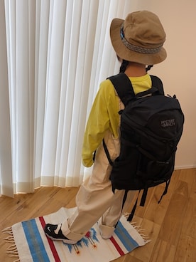 「MYSTERY RANCH（ミステリーランチ）のアイテム（バッグ）」を使った、lillilさん（キッズ・120cm）の春コーディネート