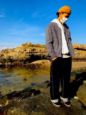 「UNIQLO（ユニクロ）のアイテム（デニムパンツ、ブルー系）」を使った、はなかめさん（メンズ・177cm）の夏コーディネート