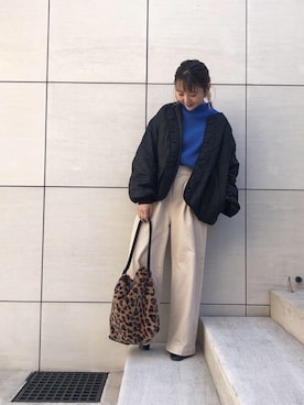 「ブルー x ホワイト」｜「アイテム（ブルゾン）」を使った、こみさん（レディース・150cm）の冬コーディネート