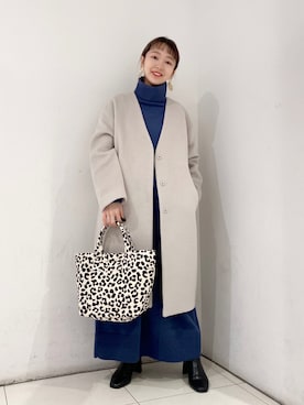 「アイテム（ノーカラーコート、グレー系）」を使った、こみさん（レディース・150cm）の冬コーディネート