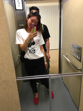 「TOMS（トムス）のアイテム（シューズ）」を使った、♡moemi♡さん（レディース・167cm）の春コーディネート