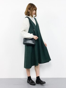 「rps（アールピーエス）のアイテム（ジャンパースカート）」を使った、miyaseさん（レディース・166cm）の冬コーディネート