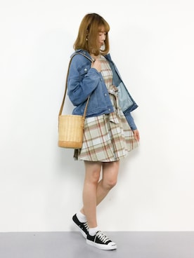 「チェックワンピース」｜「アイテム（デニムジャケット）」を使った、miyaseさん（レディース・166cm）の冬コーディネート