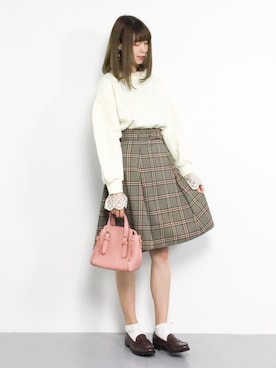 「ひざ丈スカート」｜「アイテム（スウェット）」を使った、miyaseさん（レディース・166cm）の秋コーディネート