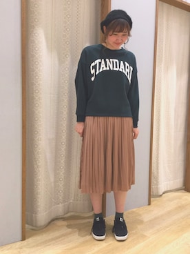 「ロゴパーカー」｜「アイテム（アクセサリー）」を使った、森ぽん。さん（レディース・169cm）の冬コーディネート