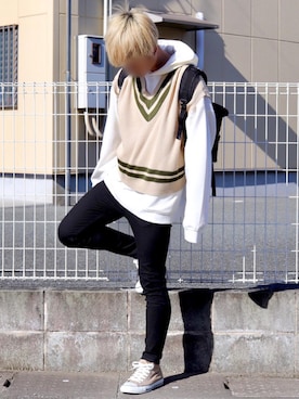 「アイテム（ピアス（片耳用））」を使った、SHÜИさん（メンズ・175cm・20代）の秋コーディネート