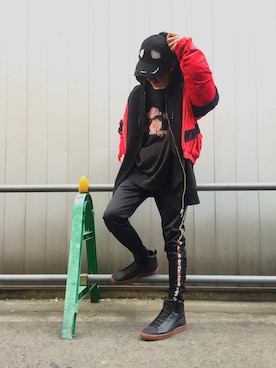 「DANKE SCHON（ダンケシェーン）のアイテム（パーカー）」を使った、keitoさん（メンズ・167cm）の冬コーディネート