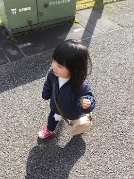 「Familiar （ファミリア）のアイテム（ショルダーバッグ）」を使った、mimioさん（キッズ・80cm）の春コーディネート