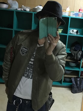 「Re:make（リメイク）のアイテム（MA-1）」を使った、ともキングさん（メンズ・176cm）の冬コーディネート