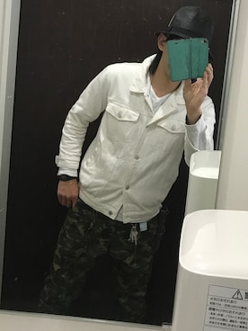 「ホワイトGジャン」｜ともキングさん（メンズ・176cm）の春コーディネート