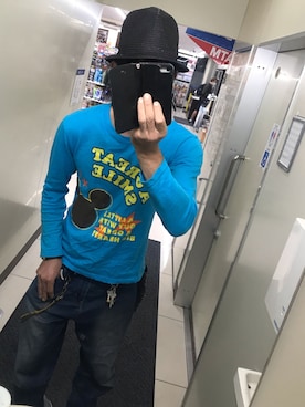 「MICKEYTシャツ」｜ともキングさん（メンズ・176cm）の秋コーディネート