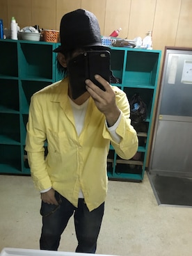 「イエローシャツ」｜ともキングさん（メンズ・176cm）の秋コーディネート