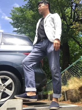 「アイテム（スリッポン、ブルー系）」を使った、なべにぃさん（メンズ・166cm）の春コーディネート