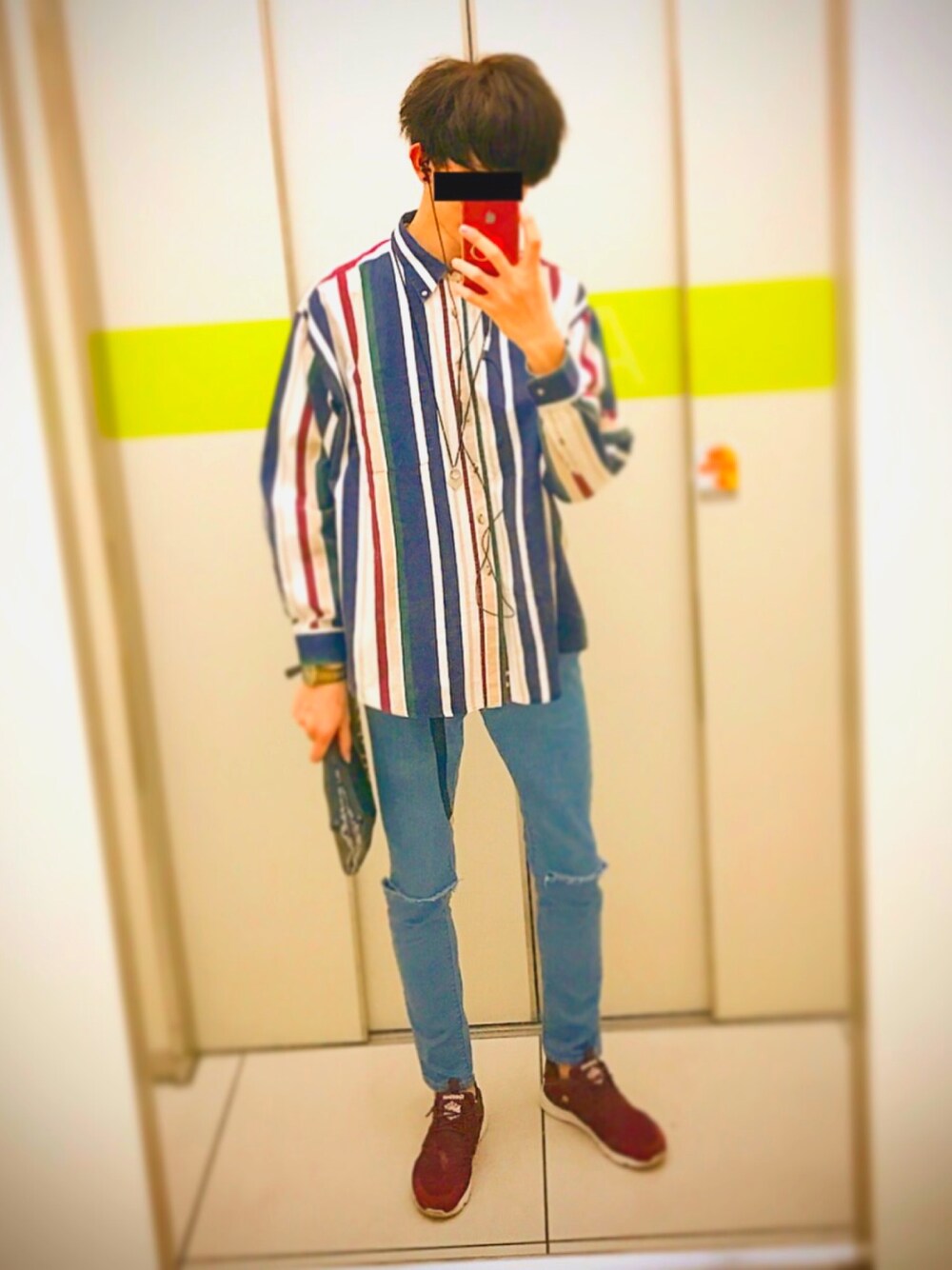 「古着、ガラシャツ、柄シャツ、スキニーデニム、reebok、ストライプ、ベルト、ベルト垂らし、きれいめカジュアル、ラフ」｜「古着のアイテム（シャツ/ブラウス、その他）」を使った、ぞーりさん（メンズ・190cm）の春コーディネートの1枚目の写真