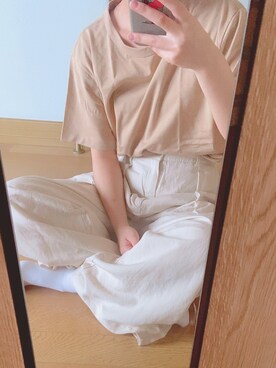 「GU（ジーユー）のアイテム（Tシャツ/カットソー、ベージュ系）」を使った、suzugrbb7910さん（レディース・151cm）の夏コーディネート