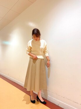 「Chez toi（シェトワ）の【今季トレンドのレザーで上品に】レザーサーキュラースカート（スカート、ベージュ系）」を使った、たかぽんさん（レディース・163cm）の秋コーディネート