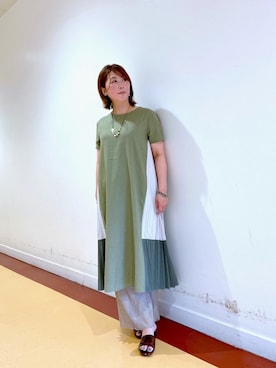 「Chez toi（シェトワ）のサイドプリーツ異素材切替ワンピース（ワンピース、グリーン系）」を使った、たかぽんさん（レディース・163cm）の春コーディネート