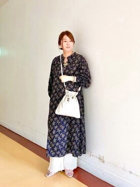 「Kastane（カスタネ）の花柄カフタンドレス（ワンピース、ブラック系）」を使った、たかぽんさん（レディース・163cm）の春コーディネート