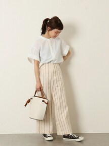Spick & Span（スピックアンドスパン）の「パールボタンタックスリーブ