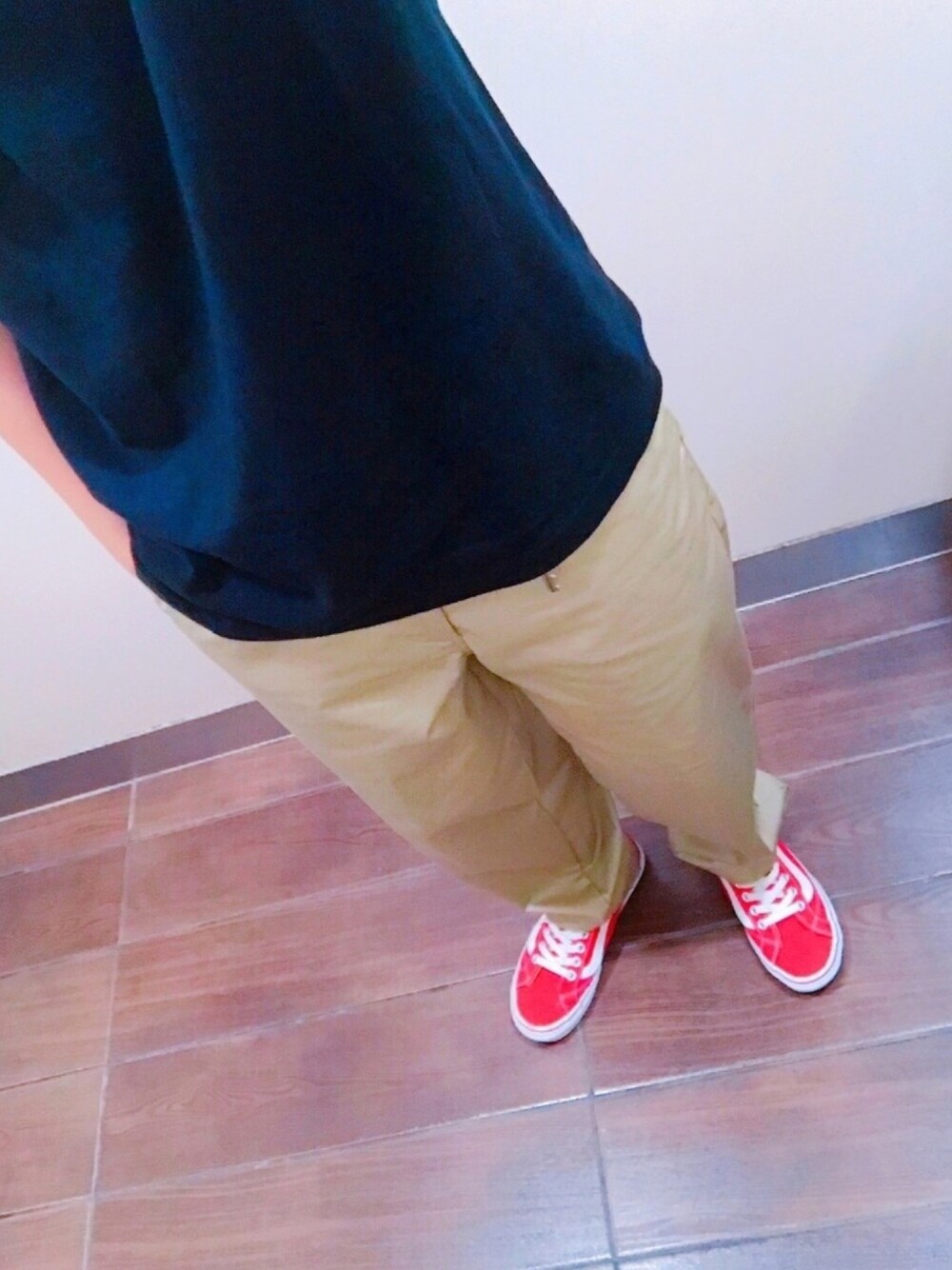 「低身長、VANS」｜「VANSのアイテム（スニーカー、レッド系）」を使った、Yさん（メンズ・155cm）の夏コーディネートの1枚目の写真