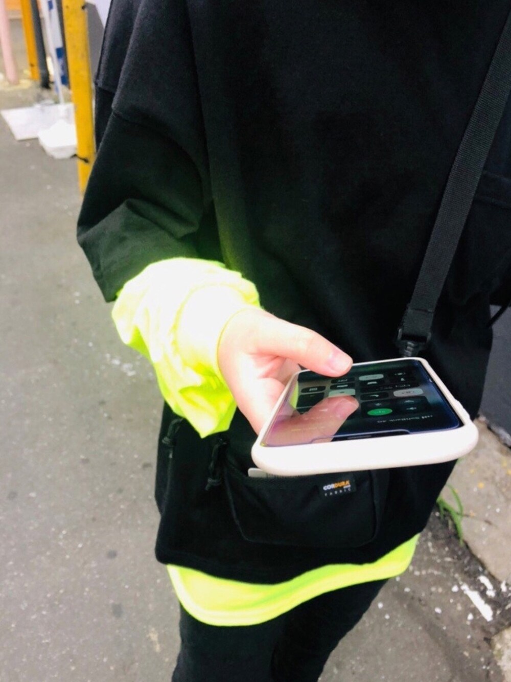 「低身長、GU」｜「GILDANのWEGO/ギルダン無地ロンT（Tシャツ/カットソー、イエロー系）」を使った、Yさん（メンズ・155cm）の夏コーディネートの1枚目の写真