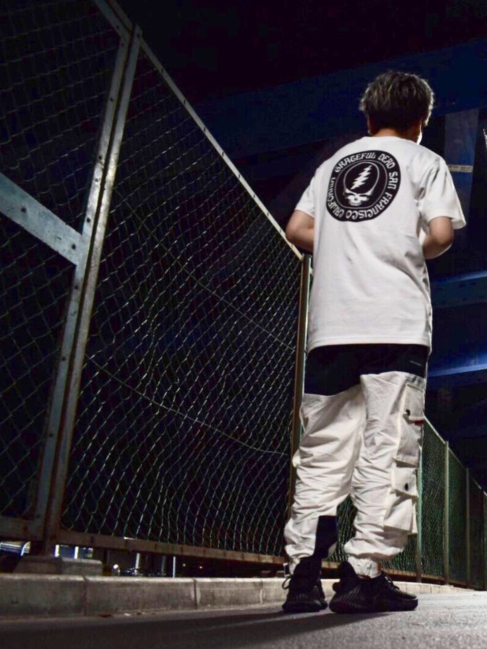 「低身長、ストリート、GU」｜「GUのアイテム（Tシャツ/カットソー、ホワイト系）」を使った、Yさん（メンズ・155cm）の夏コーディネートの1枚目の写真