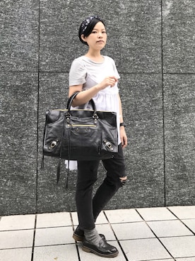 「BALENCIAGA」｜「アイテム（スリッポン）」を使った、SHENYINHSINさん（レディース・158cm）の春コーディネート