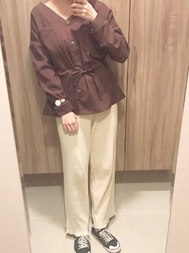 「リブニットパンツ」｜「アイテム（アナログ腕時計）」を使った、Risaさん（レディース・160cm）の秋コーディネート