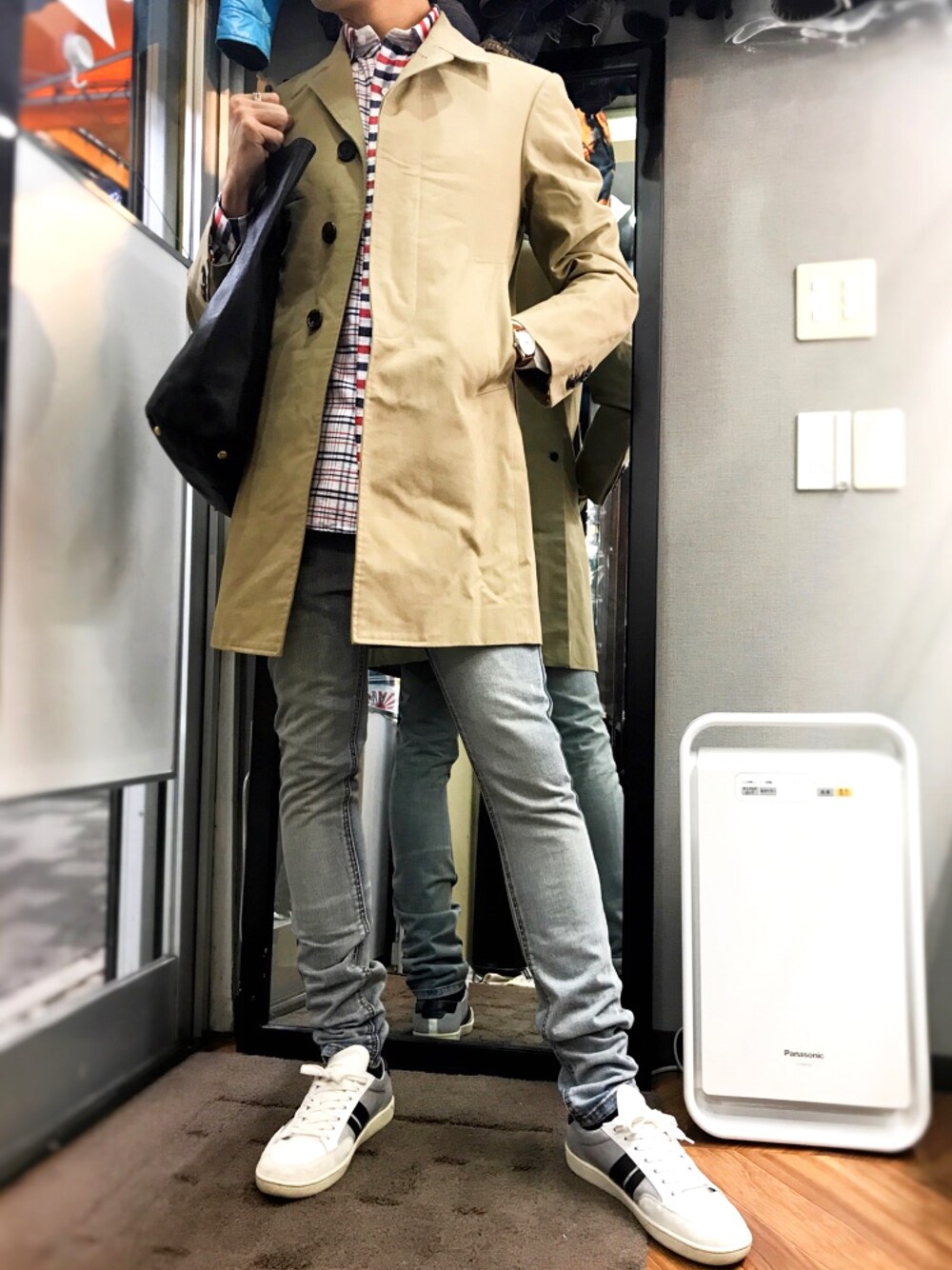 「THOMBROWNE、Saint Laurent、YVES SAINT LAURENT、GUCCI、トムブラウン、サンローランパリ、グッチ、シンプルコーデ、大人コーデ、WTIMES」｜「SAINT LAURENT PARISのアイテム（スニーカー、ホワイト系）」を使った、WTIMESさん（メンズ・172cm）の冬コーディネートの1枚目の写真