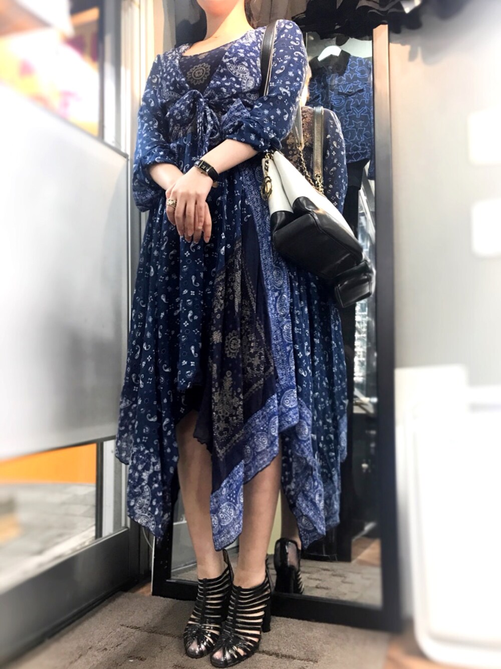「Diesel、chanel、STAR JEWELRY、シャネル、Cartier、カルティエ、ワンピース、オトナカジュアル、休日コーデ、WTIMES」｜「CHANELのアイテム（トートバッグ、その他）」を使った、WTIMESさん（レディース・165cm）の夏コーディネートの1枚目の写真