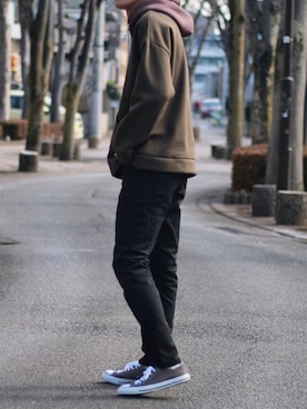 「YARD PLUS（ヤードプリュス）のアイテム（パーカー）」を使った、ワタルさん（メンズ・180cm）の冬コーディネート