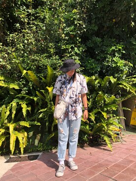 「5（ファイブ）のアイテム（シューズ）」を使った、Russell さん（レディース・169cm）の夏コーディネート