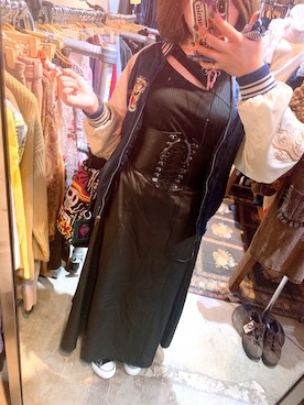 「古着好きな人と繋がりたい」｜「アイテム（スカジャン）」を使った、ゆきさん（レディース・155cm）の秋コーディネート