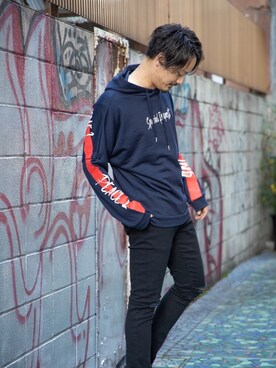 「プルオーバーパーカー」｜「アイテム（チノパンツ）」を使った、Nylaus officialさん（メンズ・168cm）の冬コーディネート