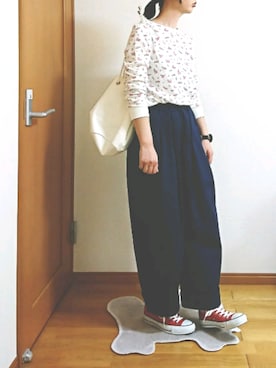 「花柄トップス」｜「アイテム（その他）」を使った、ばな奈さん（レディース・157cm）の春コーディネート