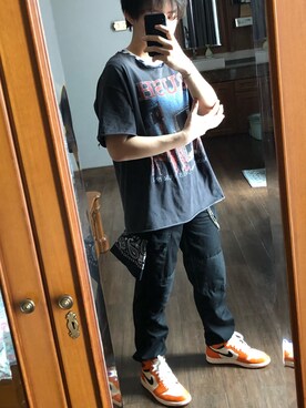 「NIKE（ナイキ）のアイテム（スニーカー、オレンジ系）」を使った、hitmanbamさん（メンズ・173cm）の秋コーディネート