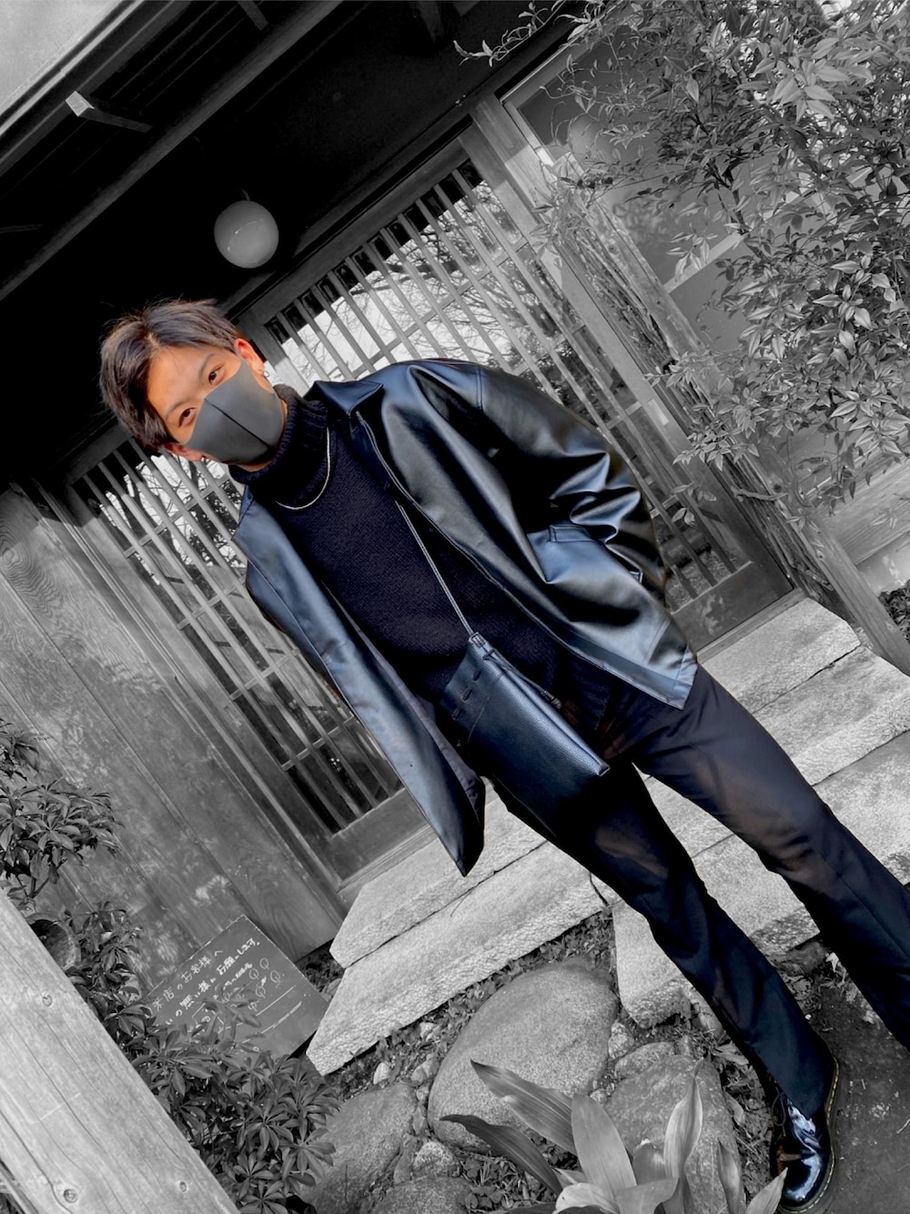「大人カジュアル、レザージャケット、ブラック、韓国ファッション」｜「WYM LIDNMの【WYM LIDNM】FAKE LEATHER WIDE BLOUSON -2021 S/S 2nd COLLECTION-（ブルゾン、ブラック系）」を使った、たっくんさん（メンズ・167cm）の春コーディネートの1枚目の写真