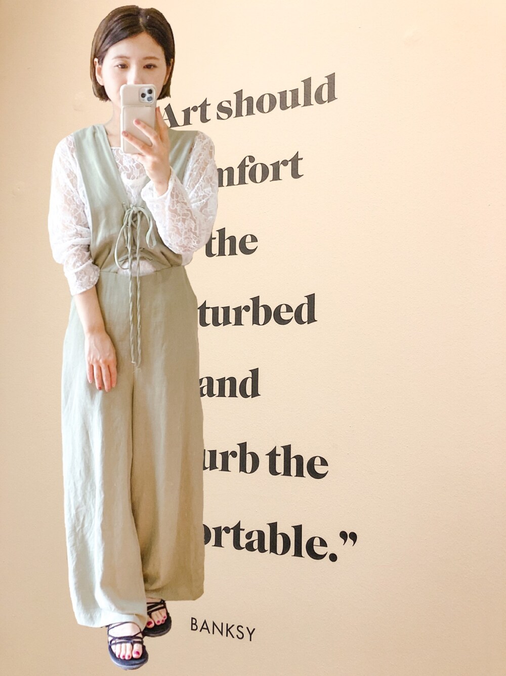 「シンプルコーデ、大人カジュアル、カジュアルコーデ、リラックススタイル、おうちファッション、春夏コーデ、サロペット、いいね、save、フォローお願いします🤑」｜「DHOLICのキャミ付ボートネックレースブラウス（シャツ/ブラウス、ホワイト系）」を使った、ゆうきさん（レディース・154cm）の夏コーディネートの1枚目の写真