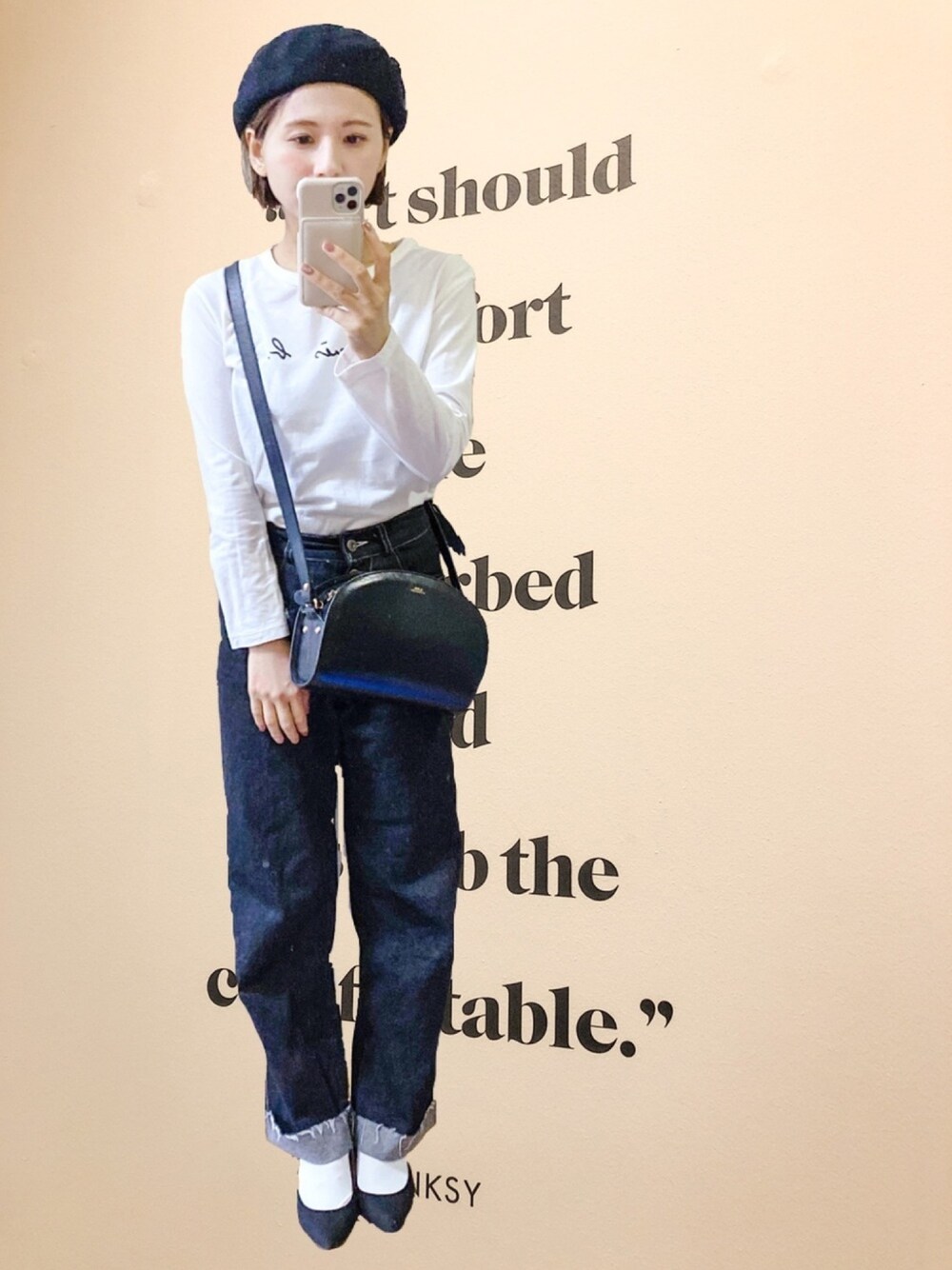 「シンプル、おしゃれさんと繋がりたい、フレンチ、パンツスタイル、デニムコーデ、オトナカジュアル、いいね、save、フォローお願いします🤑、デニム」｜「agnes b.のS137 TS  ロゴTシャツ（Tシャツ/カットソー、ホワイト系）」を使った、ゆうきさん（レディース・154cm）の夏コーディネートの1枚目の写真