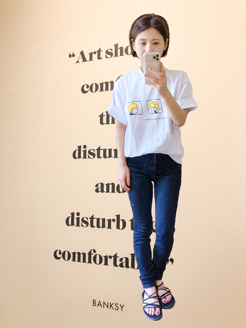 「夏コーデ、シンプルコーデ、プチプラ、休日スタイル、サンダル、Tシャツ、カジュアル、いいね、save、フォローお願いします🤑、おしゃれさんと繋がりたい」｜「rooo_illustのイラストレーターroooさん×森道市場　コラボTシャツ　（Tシャツ/カットソー、ホワイト系）」を使った、ゆうきさん（レディース・154cm）の夏コーディネートの1枚目の写真