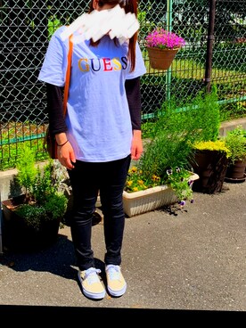 「Guess（ゲス）のアイテム（Tシャツ/カットソー、ホワイト系）」を使った、air.さん（キッズ・90cm）の春コーディネート