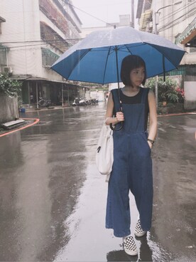 「TAIPEI」｜「アイテム（つなぎ/オールインワン）」を使った、Oliviaさん（レディース・155cm）の春コーディネート
